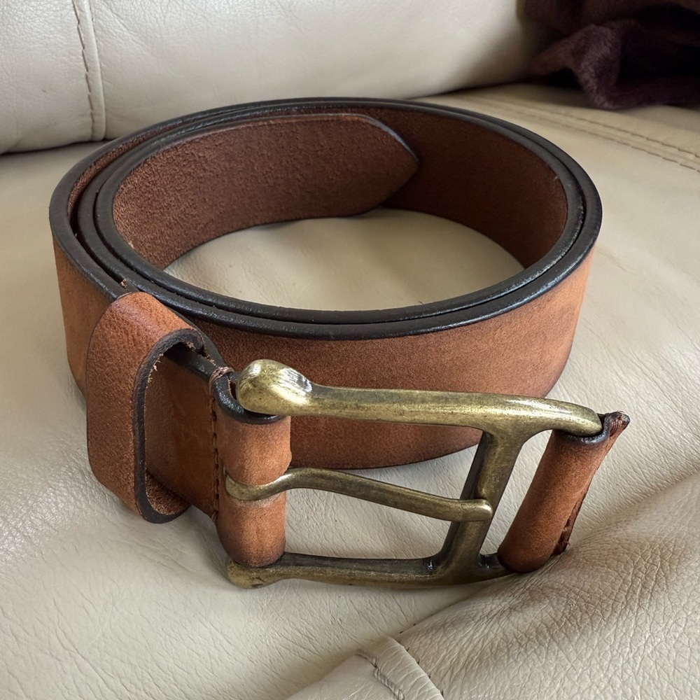 FREE PEOPLE NWOT Brown Leather Belt - Size S/M